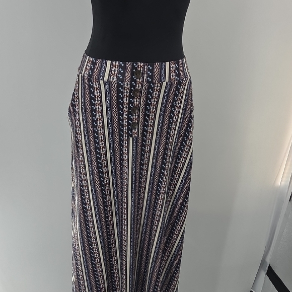 Striped Patterned Maxi Skirt - Picture 13 of 16